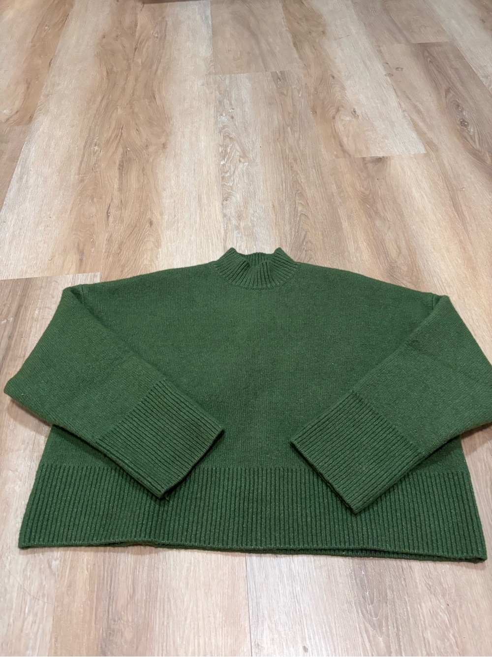 Zara Women’s Forest Green Mock Neck Sweater XS